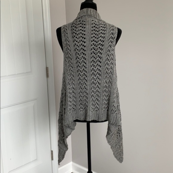 Waterfall Vest with open front - Picture 4 of 6